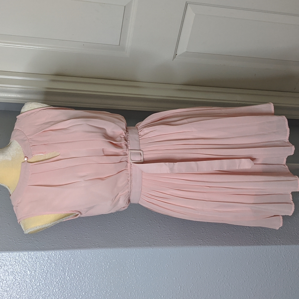 Pink dress - Picture 4 of 10